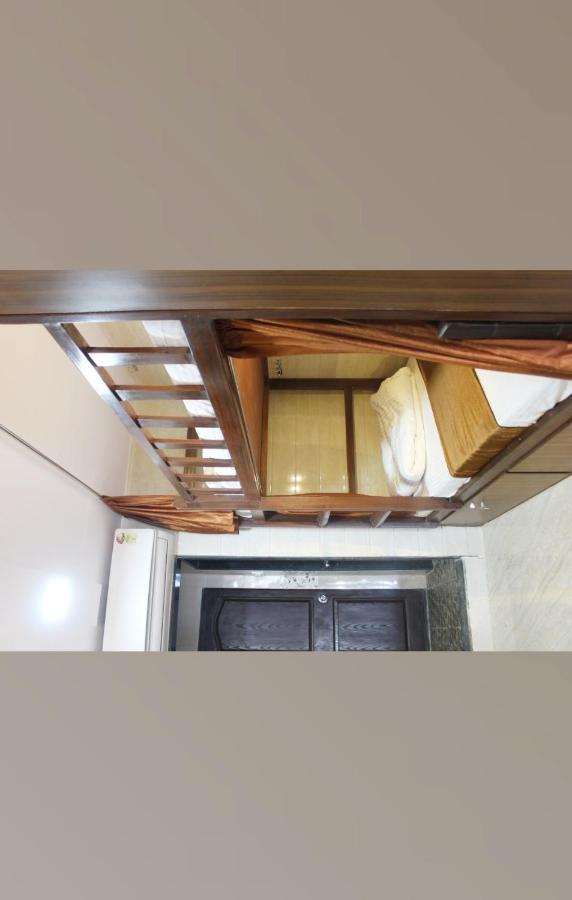 Awesome Dormitory Male Only Bombaim Exterior foto