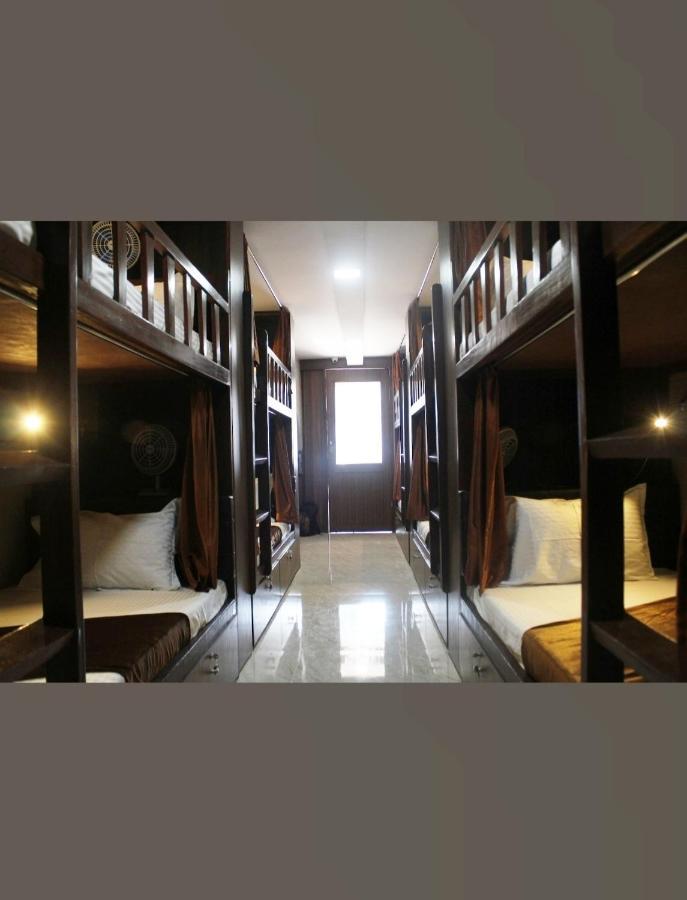 Awesome Dormitory Male Only Bombaim Exterior foto