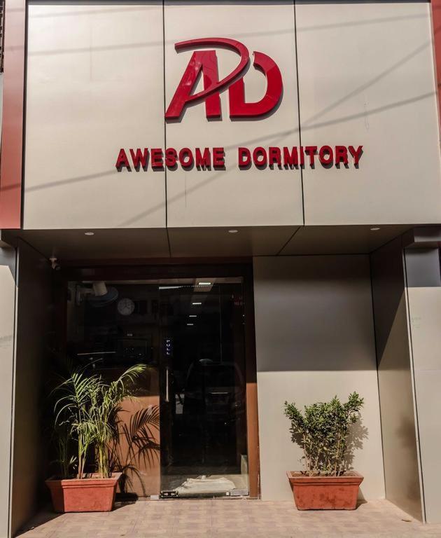 Awesome Dormitory Male Only Bombaim Exterior foto